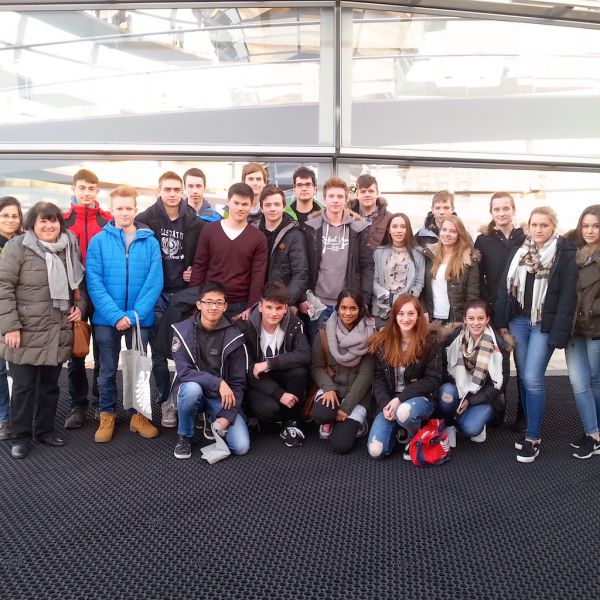 Schüler vom Willstätter Gymnasium (Nürnberg) zu Besuch im Bundestag