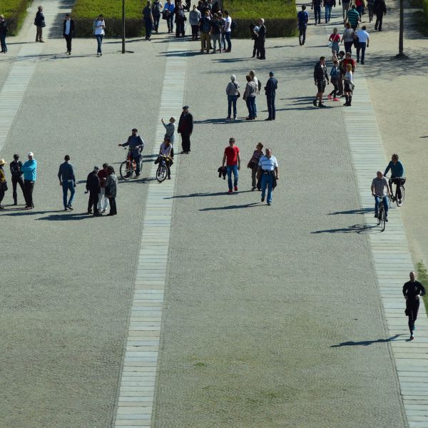 Umfrage zur Demografiepolitik der Bundesregierung